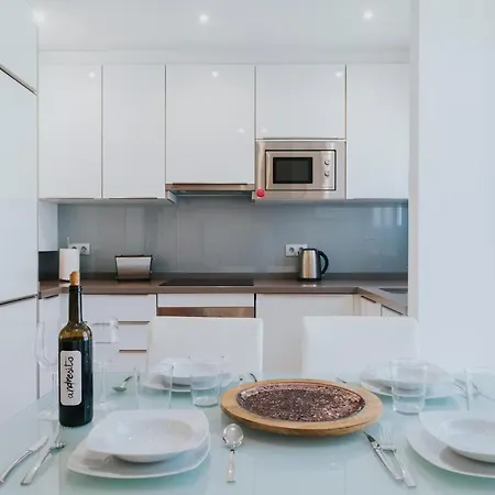 Caleta Homes - Pompidou Málaga