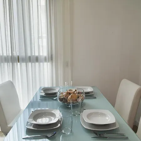 Caleta Homes - Pompidou * Malaga