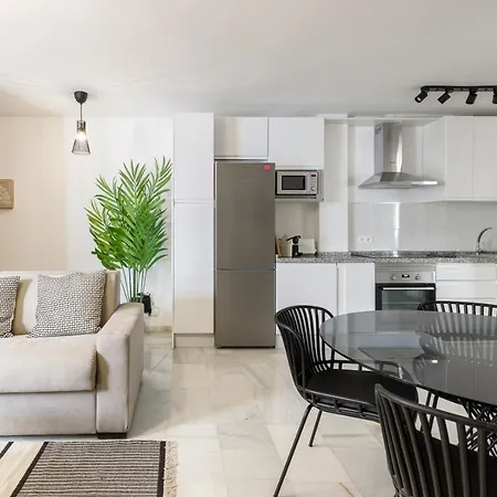 Apartment Caleta Homes - Pompidou Malaga